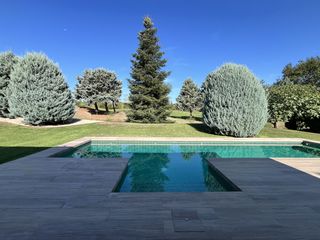 Chalet à Mas frigol 43. Casa de planta baja con vistas al golf, piscina privada y gran p