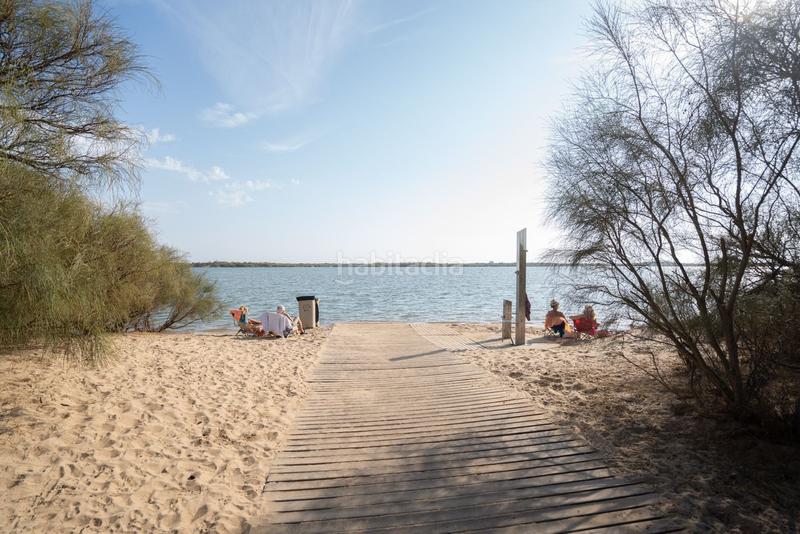 Foto 06ce3a44-0cdf-4490-a6f2-0eb3bcab83b2. Alquiler casa adosada chalet adosado en alquiler ideal para el verano o temporadas de invierno en El Rompido