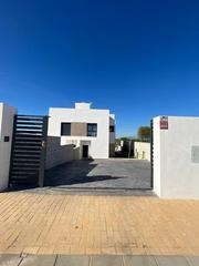Rent House in El Rompido. Exclusivo chalet de diseño con piscina privada en el rompido