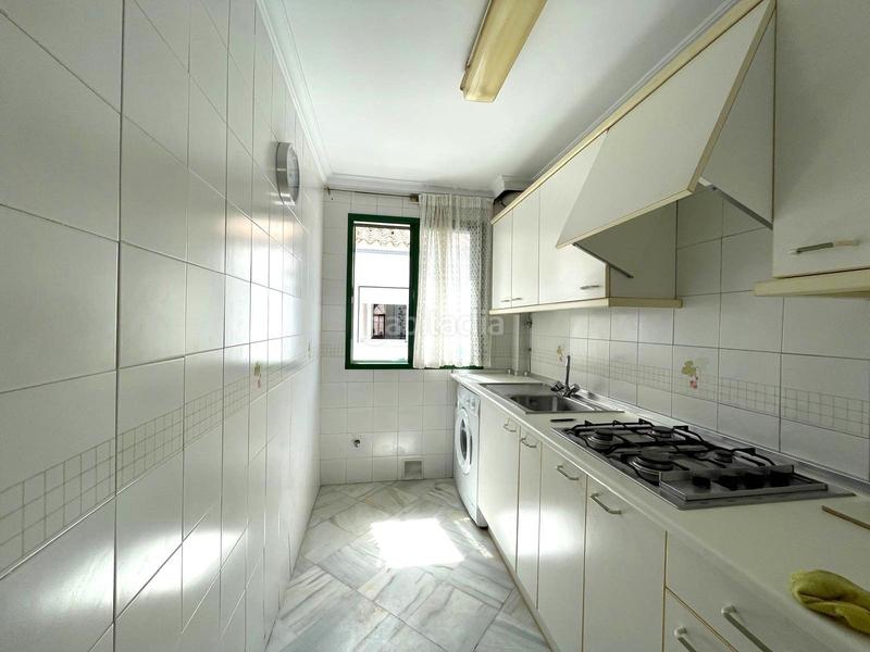 Foto 40cf435a-e6d8-4dfc-9342-4c697b5606b1. Apartamento piso en venta complejo residencial con piscina y jardines en El Portil