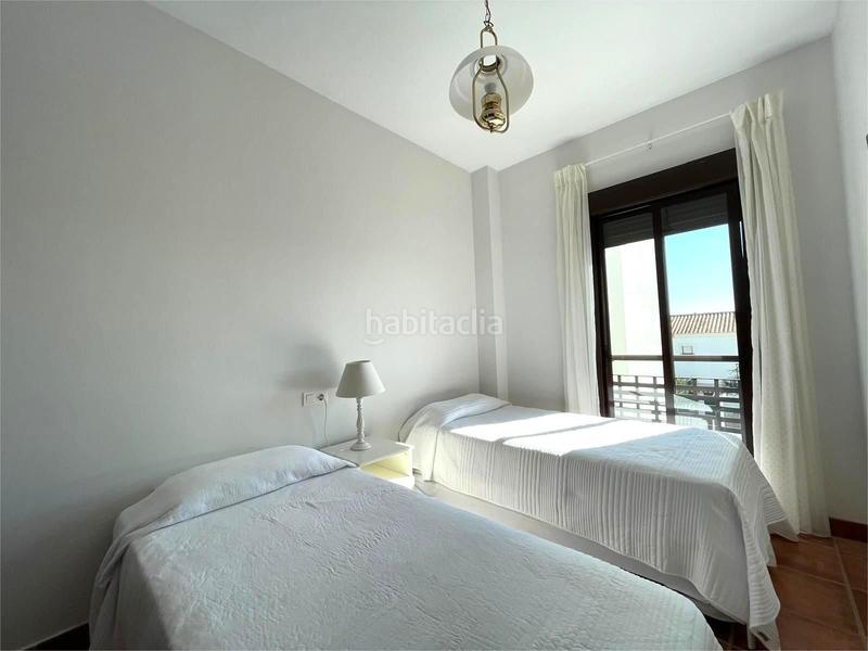 Foto 36b8087b-de93-4799-8ed3-e94e560023ab. Rent penthouse with heating pool in El Rompido