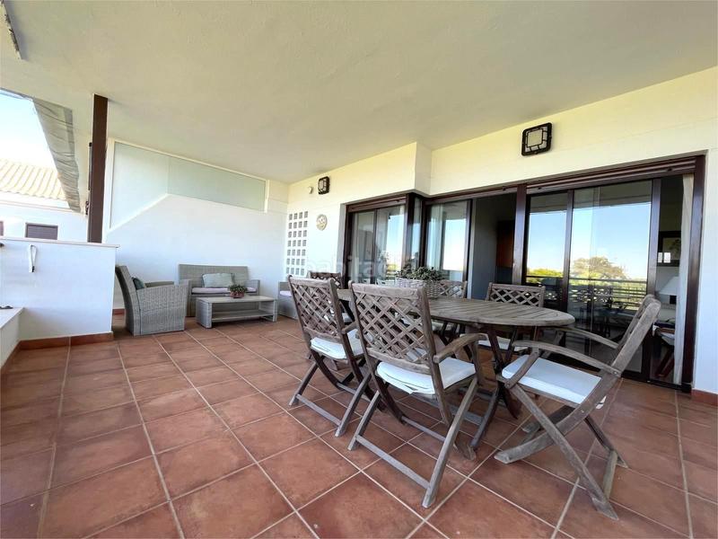 Foto adcc7422-bcdd-47aa-9b50-8a2d41fe1283. Rent penthouse with heating pool in El Rompido