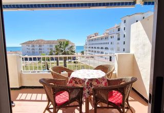 Flat in Caño Guerrero. Vivienda de grandes dimensiones con terraza y vistas al mar en m