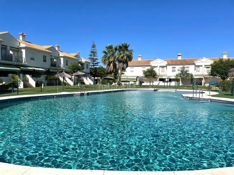 Foto c9957f00-725b-406e-bf90-6fe5a912dc3f. Casa adossada amb calefacció piscina a El Portil