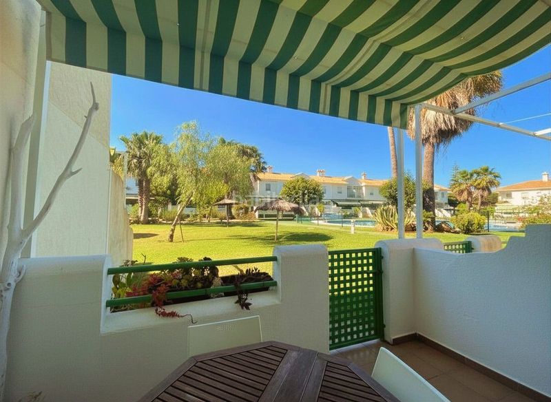 Foto f01c05e9-7570-495a-848f-9e5c89067da0. Casa adossada amb calefacció piscina a El Portil