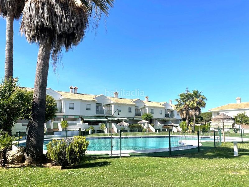 Foto dd3fa955-1205-4a1d-a47a-251b4406ec10. Casa adossada amb piscina a El Portil