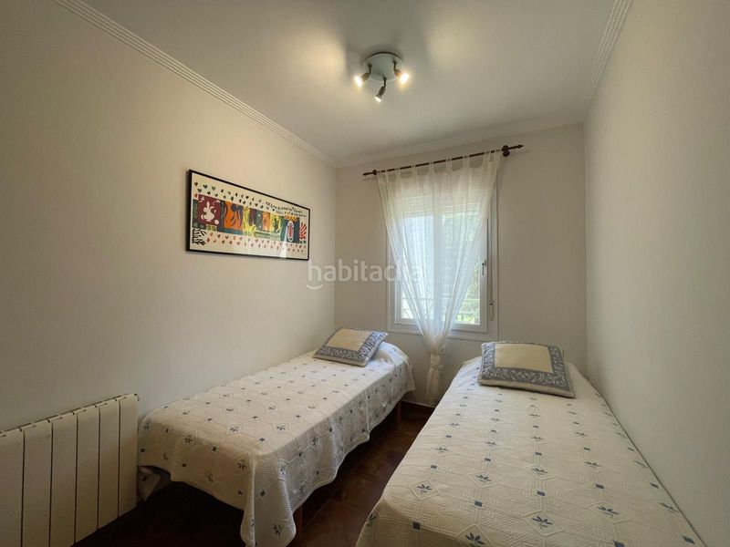 Foto a6778024-292b-4834-9e10-8b419fa3b1f4. Casa adossada amb piscina a El Portil