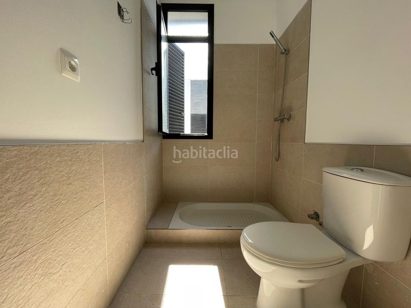 Foto b132d4d0-cb14-4fc9-8c9a-7ea14a8736ef. Casa adossada amb aparcament a El Rompido