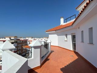 Ático en El Portil. Ático con vistas panorámicas al mar y a la laguna en el portil