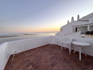 Lloguer Àtic a El Portil. Ático en primera línea de playa en el portil