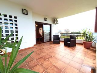 Rent Flat in El Rompido. Estupendp piso en alquiler en el rompido  piscina, pista de páde