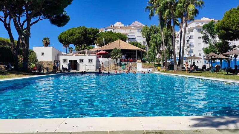 Foto 82a6cb8f-8261-448e-ba5b-bc65cfdf0a68. Rent apartment with heating pool in El Portil