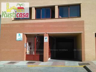 Pis a C/ diego cabrera 15. Piso a estrenar muy economico.