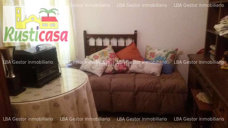 Foto 6483a680-64ac-4fe1-882f-bde4d4f54661. Piso  en el centro. en Bailén