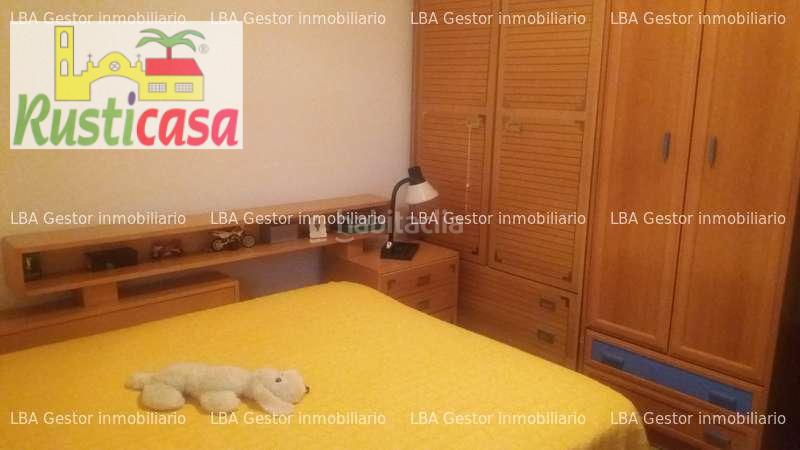 Foto fb9bbbae-a2a2-4368-9b80-e50a104df82b. Piso  en el centro. en Bailén