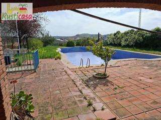 Xalet a Bailén. Chalet con piscina.