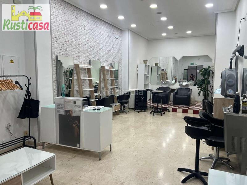 Foto 3fbf3479-a571-45d3-ae20-5ab659c8babe. Local comercial en el reino 4 local comercial en buena zona. en Bailén
