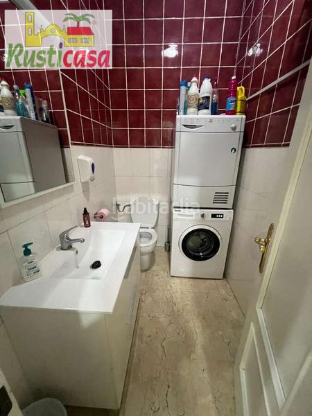 Foto a9215aee-eb76-4dde-b3d5-3aa6c76bfb6c. Local comercial en el reino 4 local comercial en buena zona. en Bailén