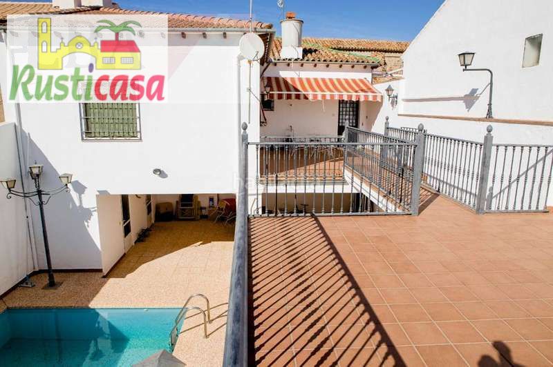 Foto 89fa2723-df11-4a0b-b82a-c34c6d007a82. Rent house with parking in Bailén
