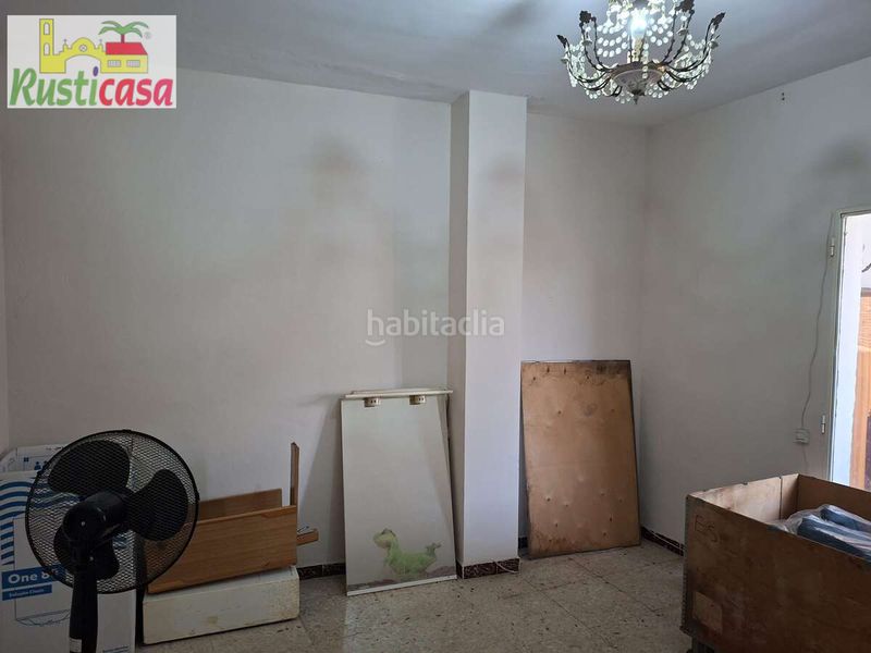 Foto 5a544523-9c69-4609-a6c0-dfca240906af. Casa amb aparcament a Bailén