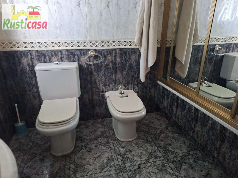 Foto 65d62c84-e09a-4078-b937-e86e3f138932. Casa amb aparcament a Bailén