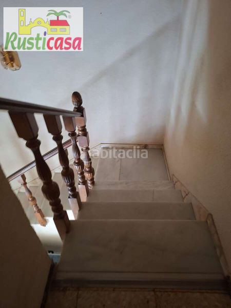 Foto 934ff01f-b324-4e0c-af6b-05e964db36db. Casa amb aparcament a Bailén