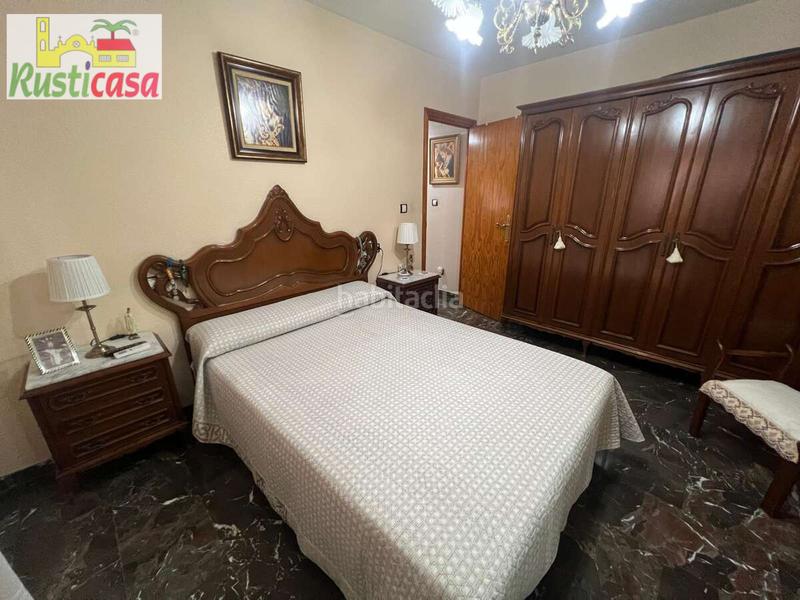 Foto 7c0f1c8d-214d-4ed3-9e12-9ab92d79099e. Piso en sevilla bl4 vivienda de cuatro dormitorios con piscina comunitaria. en Bailén