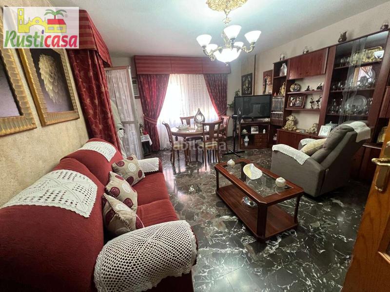 Foto c71edc85-206c-411d-93a5-06f5e9ddf62e. Piso en sevilla bl4 vivienda de cuatro dormitorios con piscina comunitaria. en Bailén