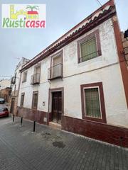 Maison  Trinidad 2. Amplia casa para reformar.