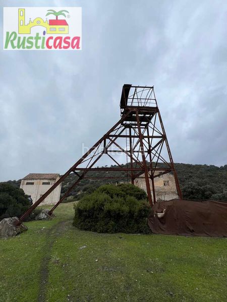 Foto d8a0322b-9edc-4469-8ee8-64207a9e89c9. Finca rústica a almadanejos a Carolina (La)