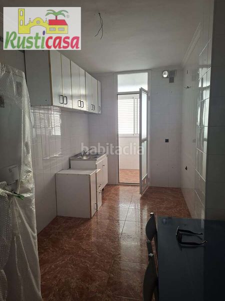 Foto 03058ba9-f63d-4e47-b593-c11d77f04058. Pis amb aparcament a Bailén