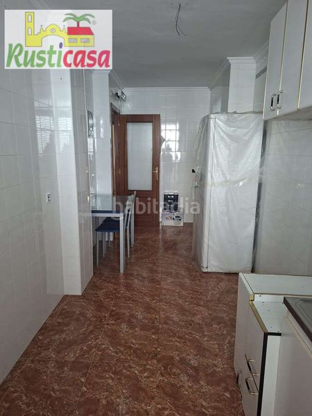 Foto 71aad6e6-f9f3-467b-ae82-bca4273e0498. Pis amb aparcament a Bailén