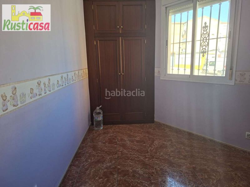 Foto 7b27cb23-6713-43ec-92e8-73f282bec049. Pis amb aparcament a Bailén