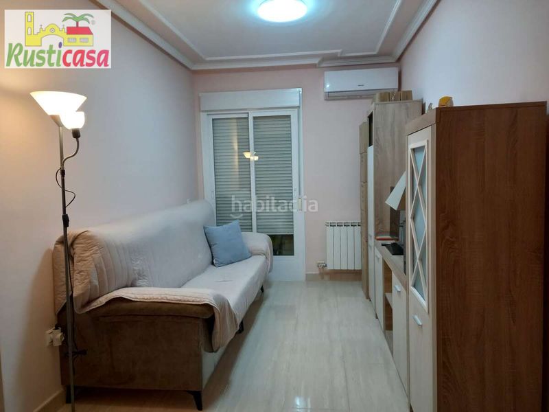 Foto 6e2f135e-9c54-4675-bee9-904f5191920f. Piso  en el centro. en Bailén