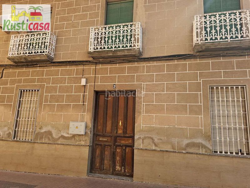 Foto 2b91c54a-f2ab-4de7-b5e6-0236bbbdd0fb. Casa amb aparcament piscina a Bailén