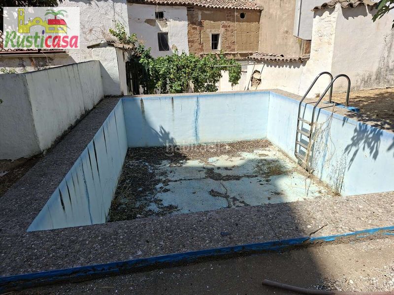 Foto 2c325737-98cc-4013-ab33-92c2d7b94158. Casa amb aparcament piscina a Bailén