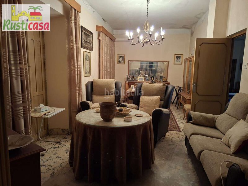 Foto 4cd91944-c2a6-4ffd-95b0-bd87960cd8ab. Casa amb aparcament piscina a Bailén