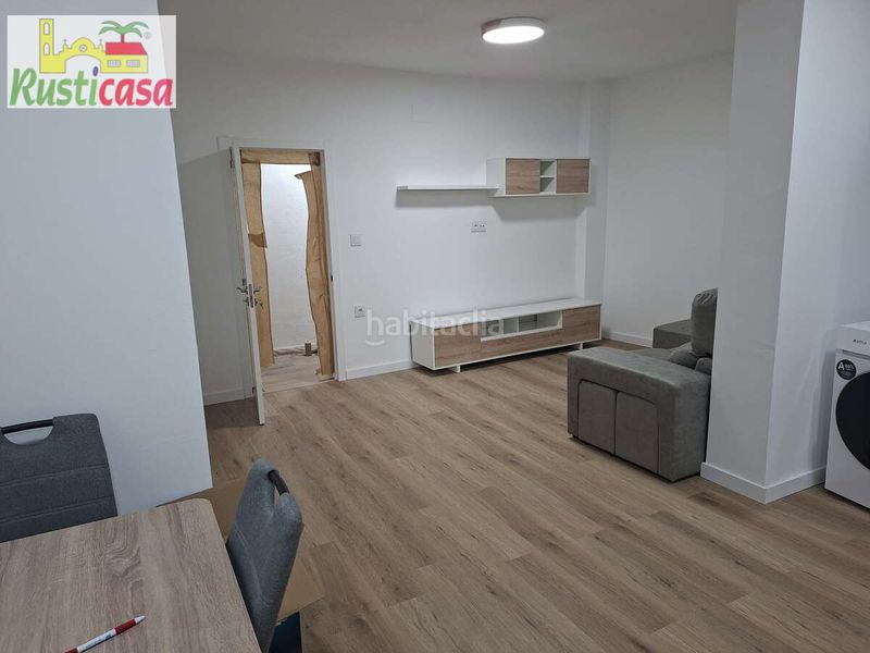 Foto 63dc676f-0004-4efe-833c-943138f814c4. Lloguer apartament amb calefacció a Bailén