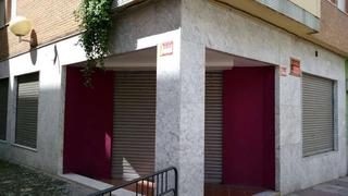 Lloguer Local Comercial a Sevilla 37. Local comercial en buena zona.