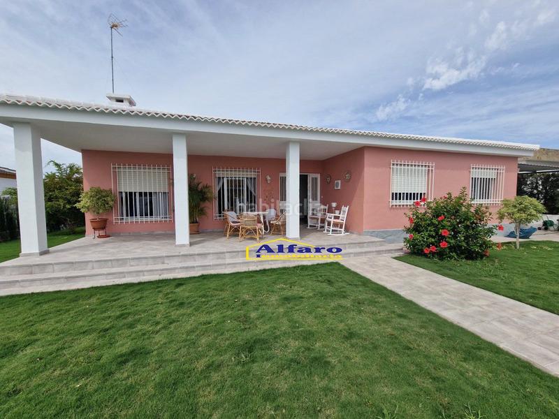 Foto cffacdf7-b07b-4d05-912e-eef5948284cb. Xalet amb aparcament a Centro - Torre de la Higuera Almonte