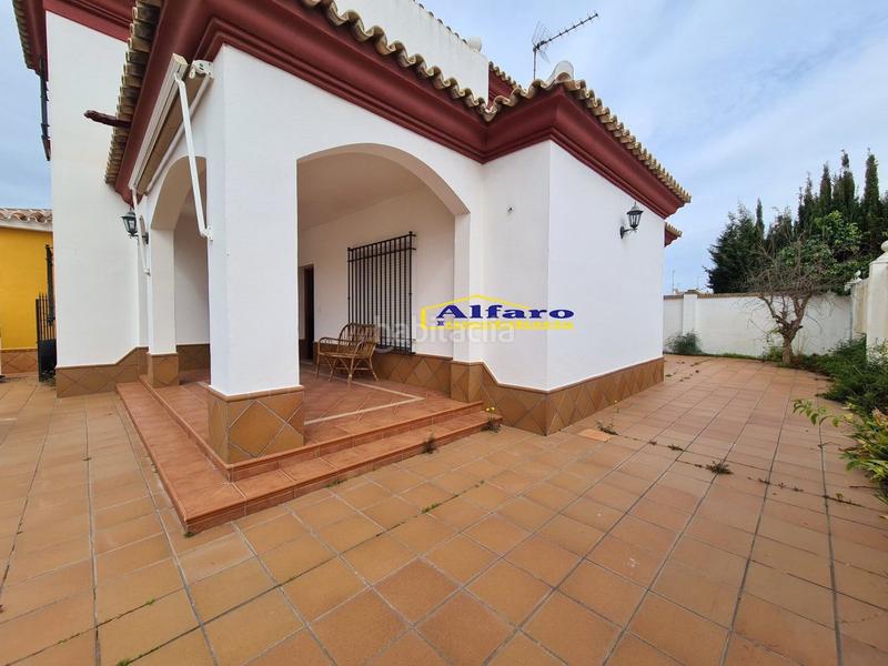 Foto 494b807f-685b-421f-b920-467a8fb9a7ea. Chalet avec parking dans Centro - Torre de la Higuera Almonte