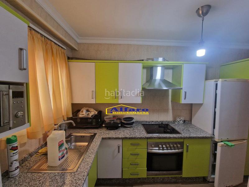 Foto 0fc6d86e-67dd-44d0-88c0-93117f1b7c2e. Piso  en venta en avda., 3 dormitorios. en Bollullos Par del Condado