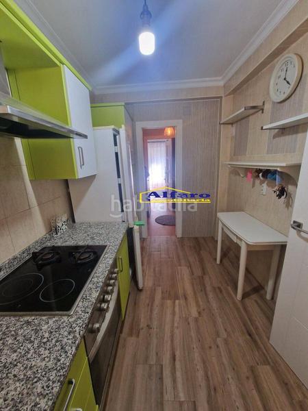 Foto 3b69fb59-dbc6-4887-8df8-e238fc7b448c. Piso  en venta en avda., 3 dormitorios. en Bollullos Par del Condado