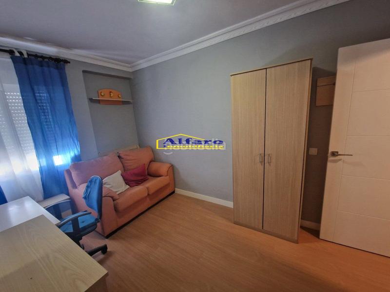 Foto e74cecc5-2aec-4661-911b-6042e8e83e8b. Piso  en venta en avda., 3 dormitorios. en Bollullos Par del Condado