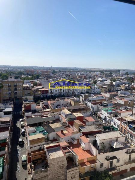 Foto 077e053e-e6bb-4cb7-817b-48973973e193. Pis amb calefacció aparcament a La Plata Sevilla