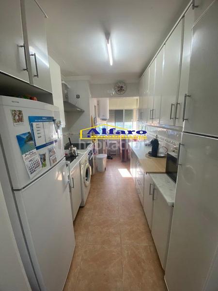 Foto c0ab7e8b-189d-46fd-81a4-5a887d35c5c1. Pis amb calefacció aparcament a La Plata Sevilla