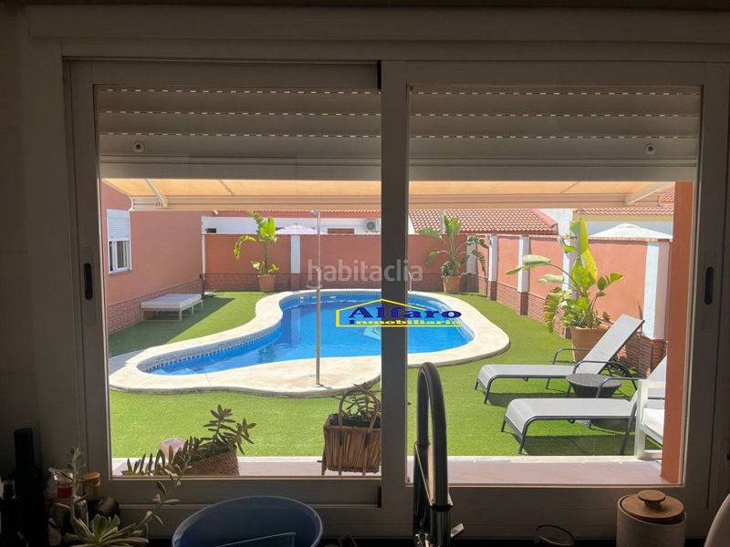 Foto 4414efe1-6d94-4104-9bb7-4034fb5ec1e9. Xalet amb aparcament piscina a Centro - Torre de la Higuera Almonte