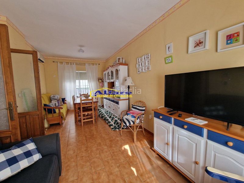 Foto f5db7a2f-3783-4c26-83b3-d5a14e10e154. Casa adossada a Caño Guerrero Almonte