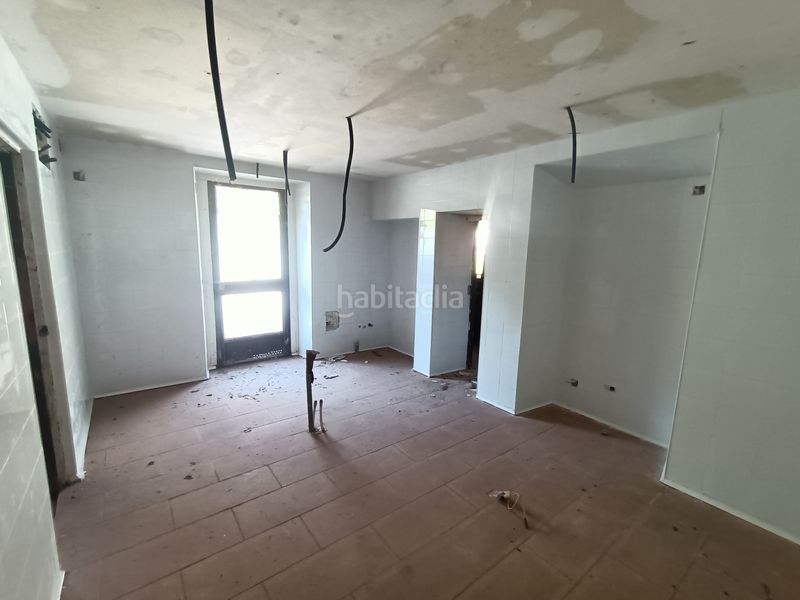 Foto 952f30a7-e5bd-49f4-90b2-c37163ebe68d. Casa adossada a avenida covadonga 4 a Cangas de Onís