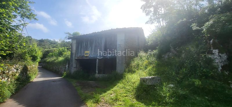 Foto c5b4074a-4640-41ab-9db5-bc198e7eabf5. Edificio en lugar puertas 1 en Cabrales